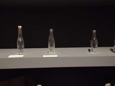 Ma � ora arrivato il momento di farsi un giro nello stabilimento, che ci appare come un un vero e proprio museo...
